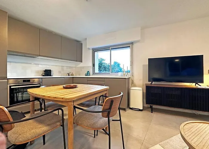 Vue Exceptionnelle - 4 Pers. Jardin Clim Parking * Saint-Raphaël